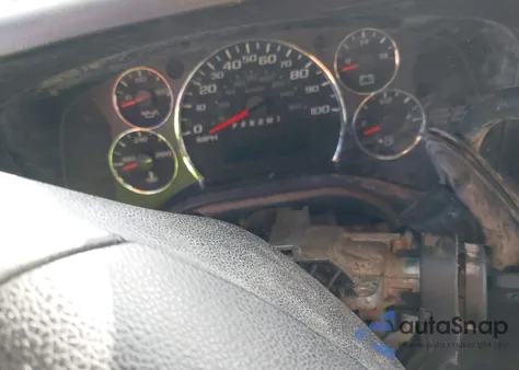 2017 Chevrolet Express 2500 Work Van z USA, uszkodzony, nr VIN 1GCWGAF1XH1195655